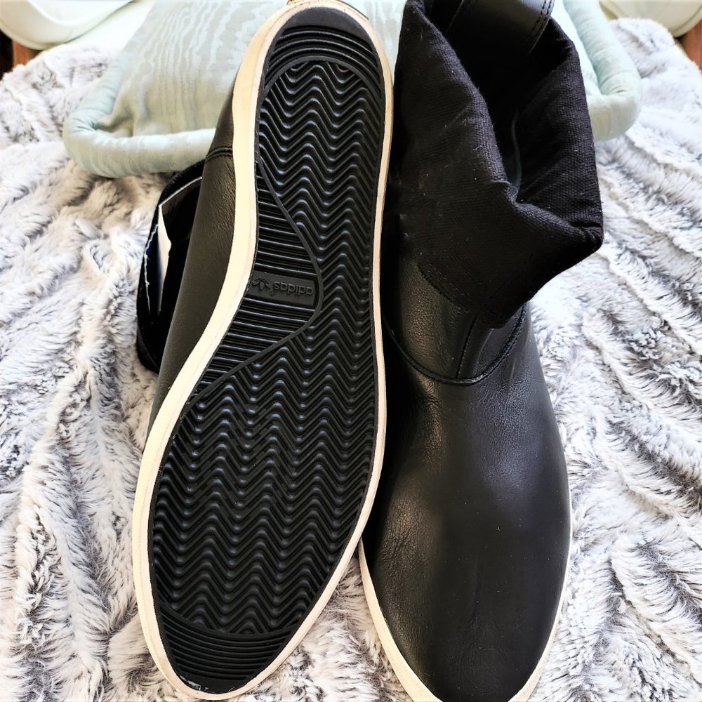 Women shoes Boots NWT Adidas 10.5 Black Super Leather sleek G51385 - Picture 2 of 7
